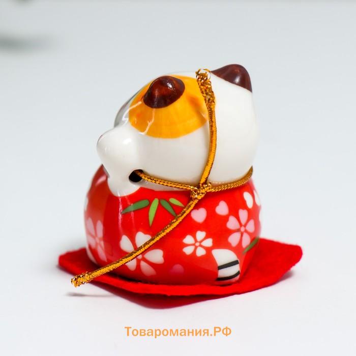 Сувенир керамика "Манэки-нэко в костюмчике с бубенчиком" 4,5х3,8х4,6 см набор 5 шт