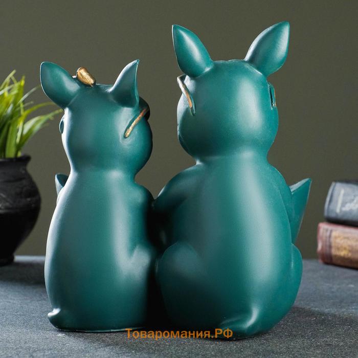 Подставка для мелочей «Фигурка. Два бульдога», полистоун, зелёная, 21×19×19 см