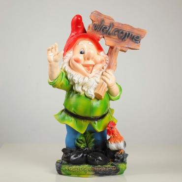 Садовая фигура из полистоуна «Гном с табличкой WELСOME с петухом», 61×23×36 см